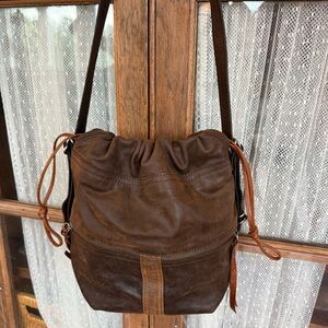 Rough and Tumble distressed espresso/ rustic pecan Train with 3 way LP strap